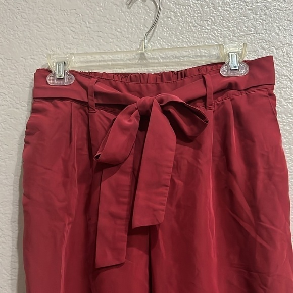 Old Navy Red High Waisted Pants with Belt Size S - Picture 3 of 11